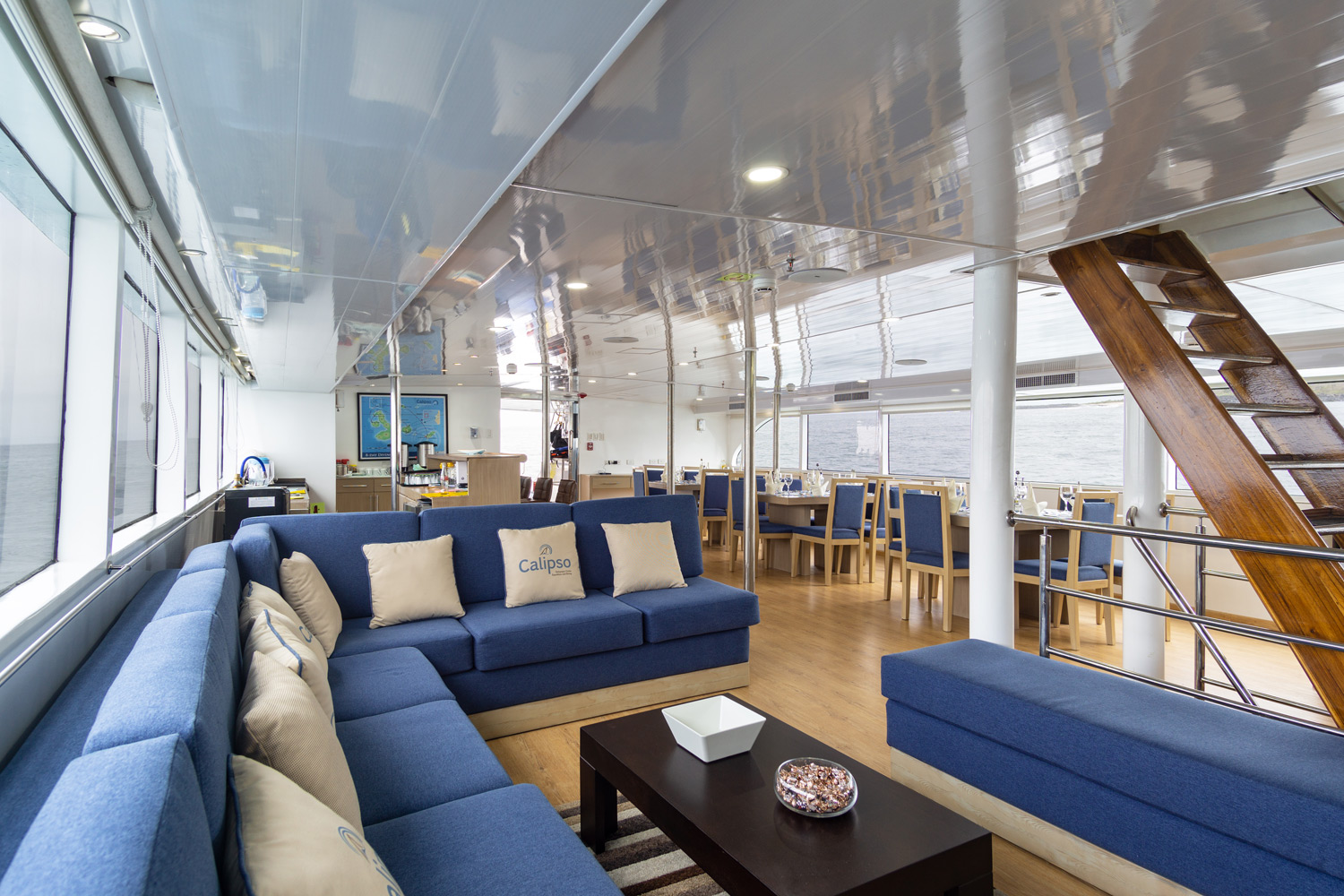 lounge3 Calipso Yacht