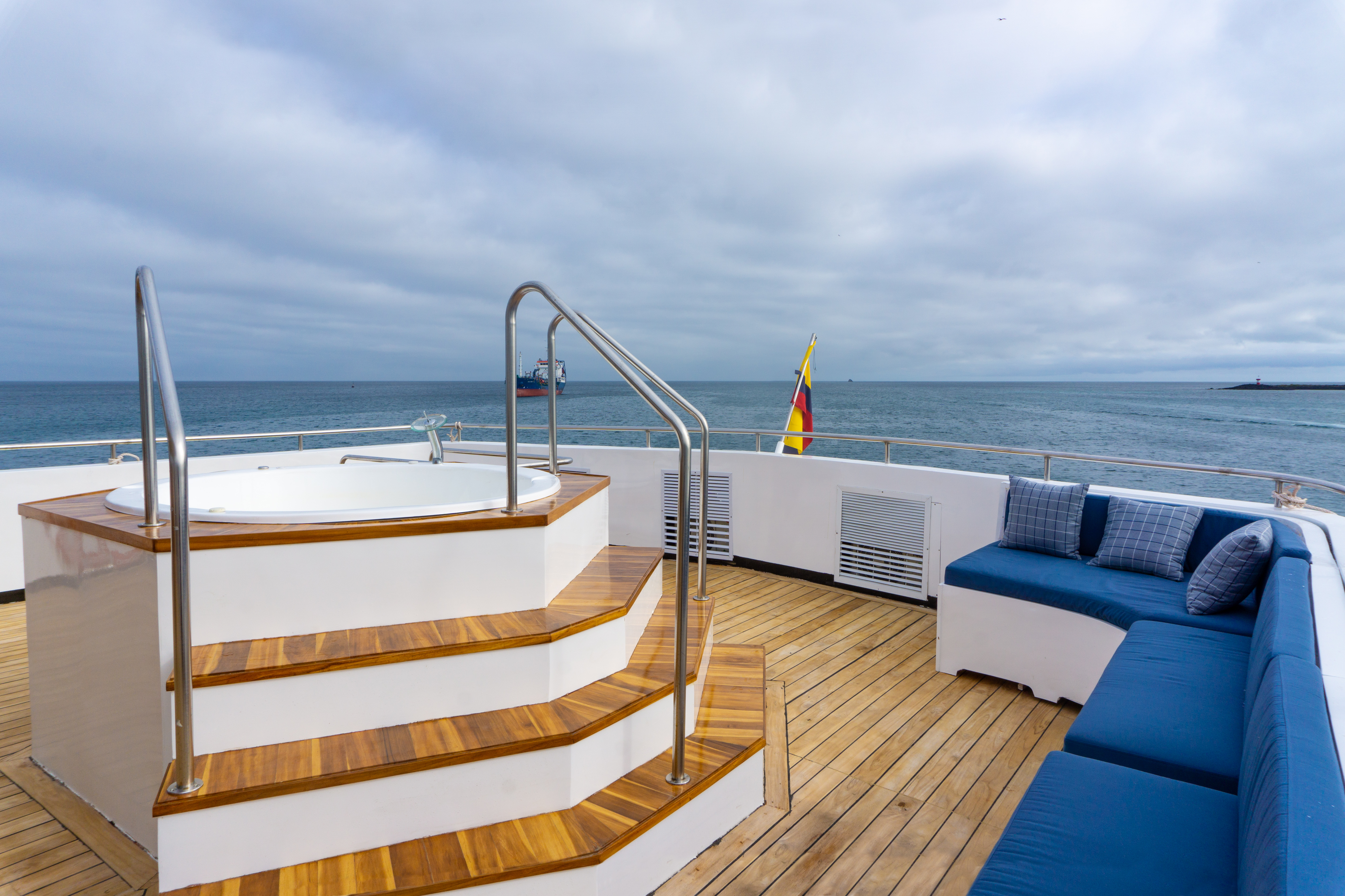 sundeck2 Calipso Yacht