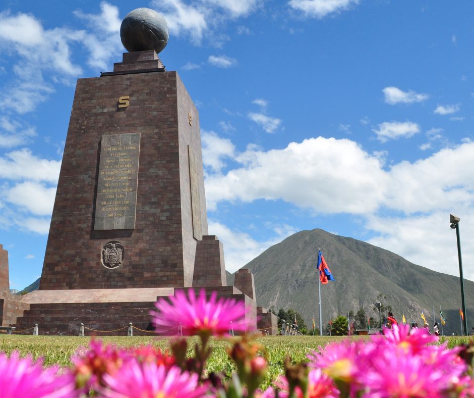 mitad del mundo quito