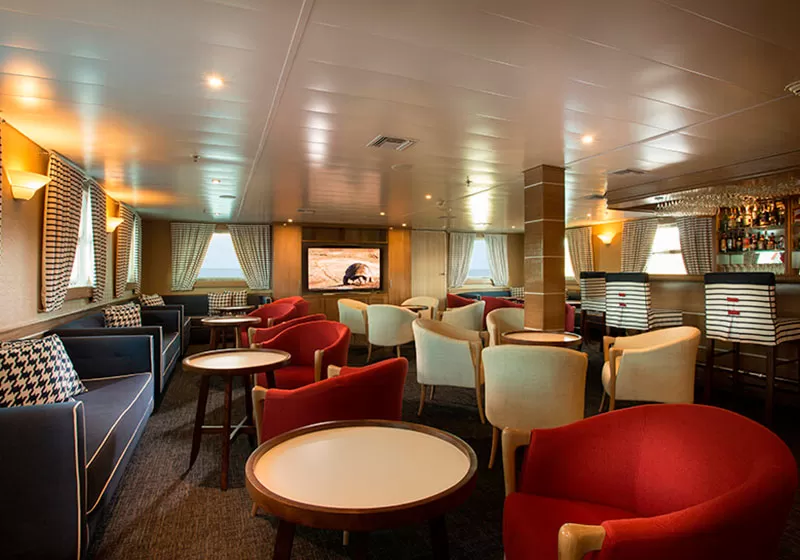 Yacht-Isabela-II-BAR-SALON-2 Isabela Yacht