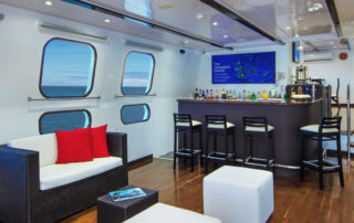 Narural Paradaise Yacht