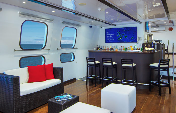 Narural Paradaise Yacht