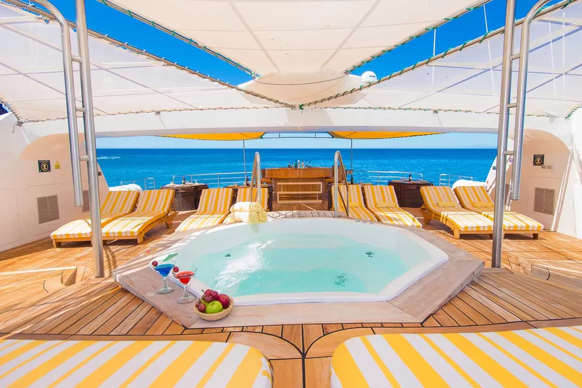 sundeck Petrel Catamaran
