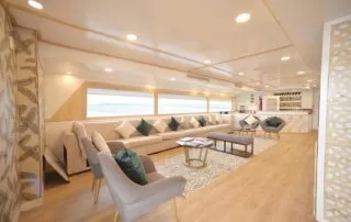1Sea-Star-lounge-and-dining-area Sea Star Yacht