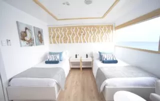 3Twin-Balcony-suite Sea Star Yacht