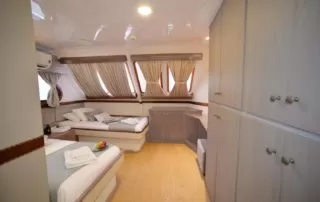 6Twin-Cabin-2 Seaman Catamaran
