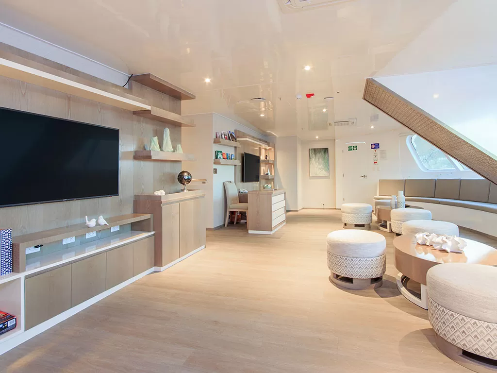 Endemic Yacht