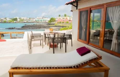 bg-privileged-location Galapagos Habitat Hotel
