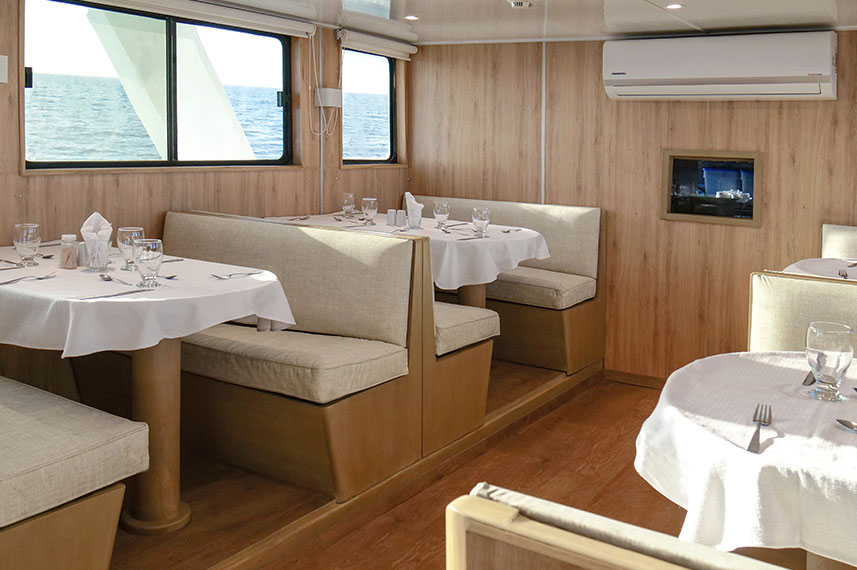 Aqua Yacht
