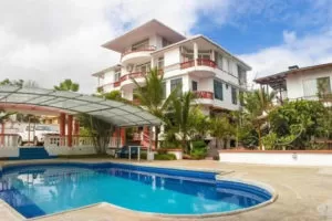 DEJA VÚ HOTEL