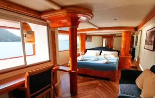 MILLENNIUM YACHT 5 Millennium Yacht