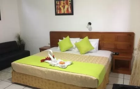 DEJA VÚ HOTEL