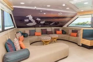 Bonita Yacht Galapagos lounge
