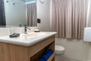 Bonita Yacht Galapagos bathroom