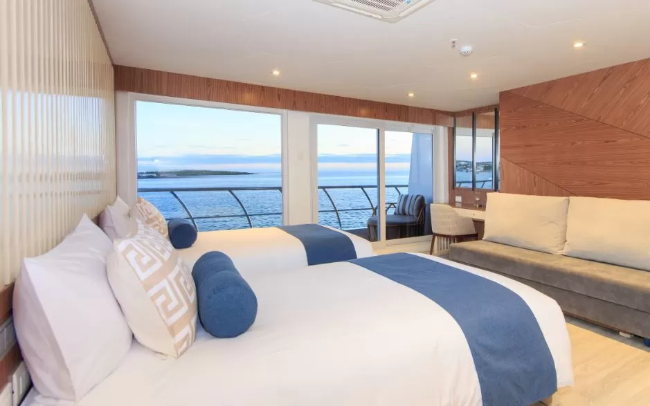 Elite Catamaran has panoramic golden suites
