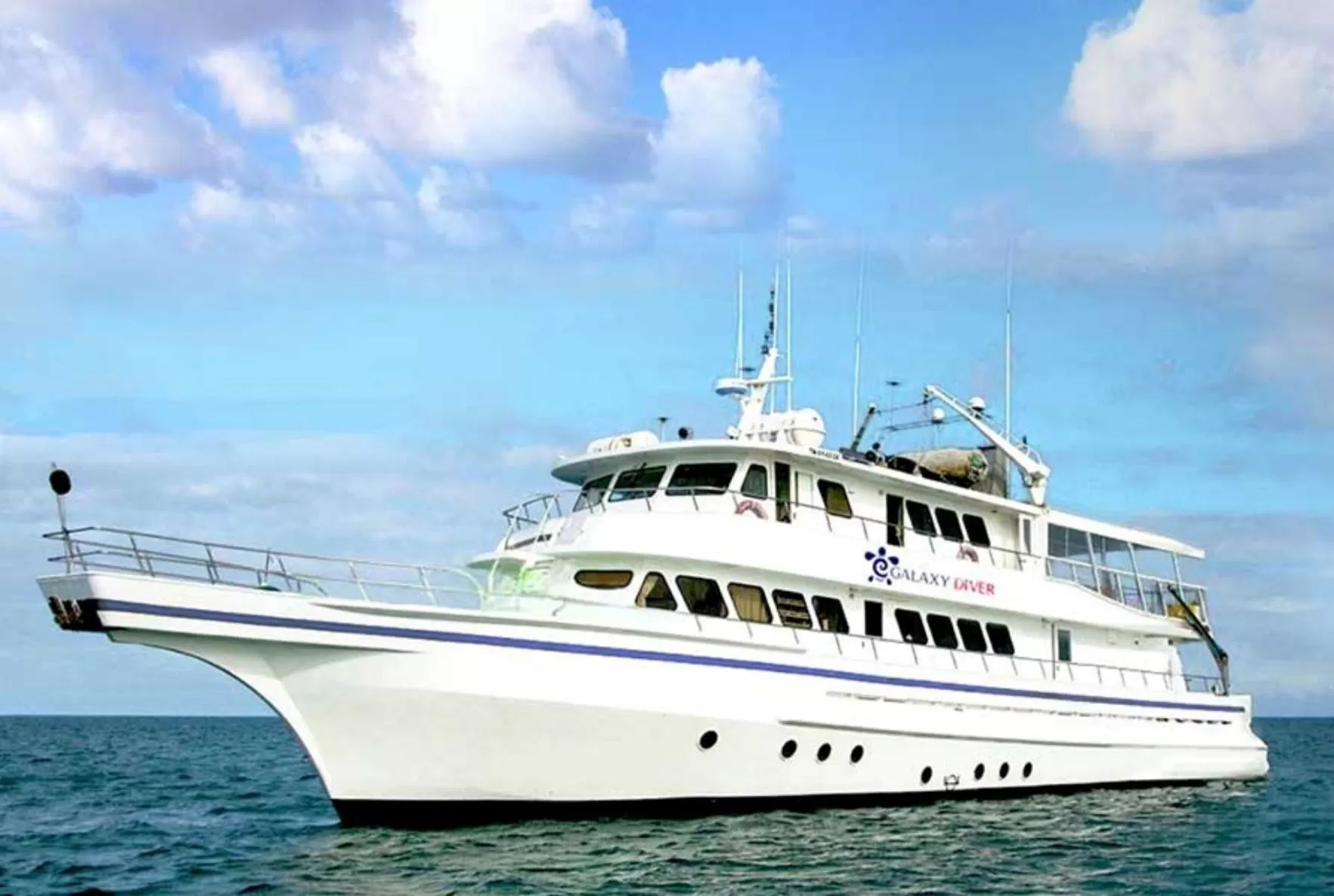 galaxy diver yacht
