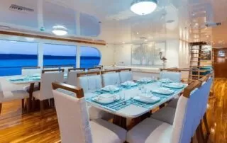 grand daphne dining room