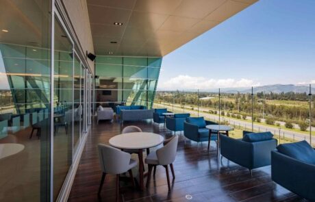 Hotel Holiday Inn Terrace airport