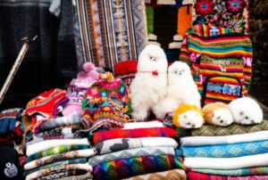 vacation galapagos otavalo market