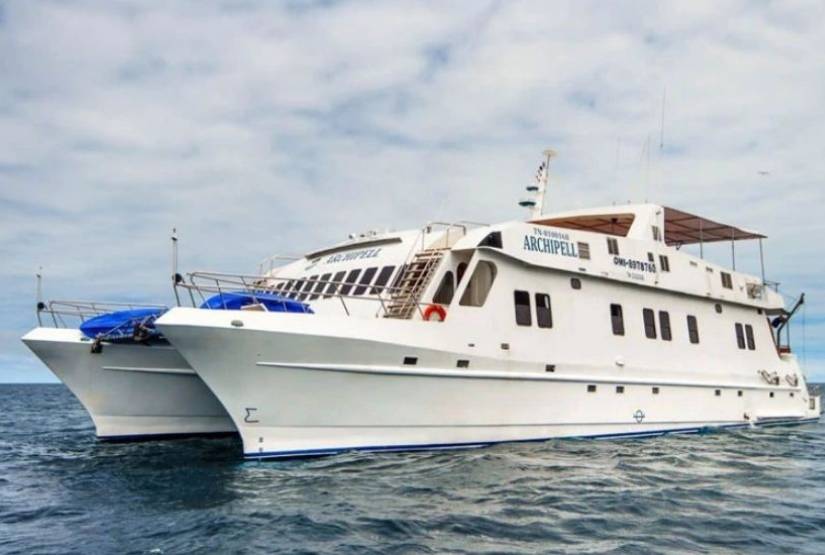 Archipel I Catamaran last minute