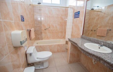 Hotel Blue Martin gps bathroom