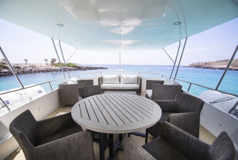 Sea Lion Yacht Living room