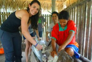 guacamayo lodge amazon jungle tour cooking