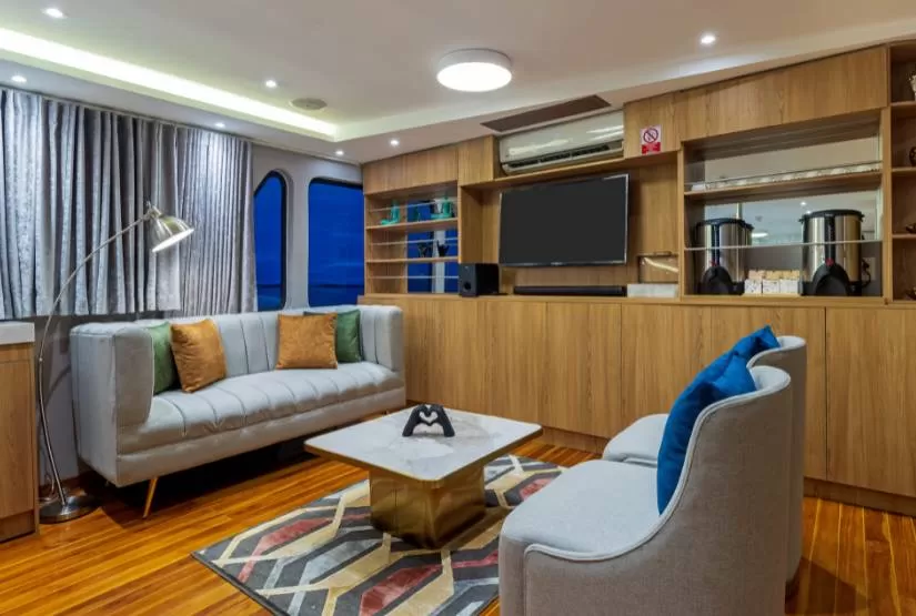 Grand Queen Beatriz Yacht coffee station