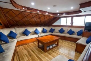Letty Yacht living room