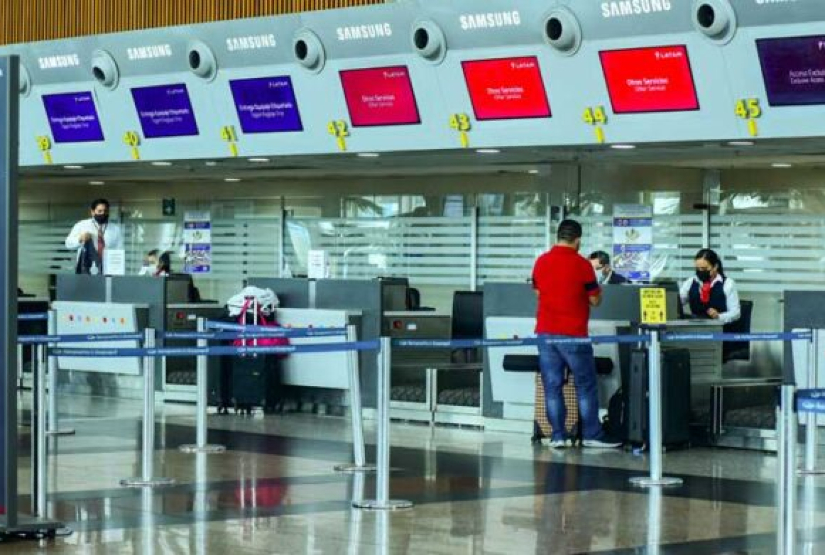 Galapagos airline counter