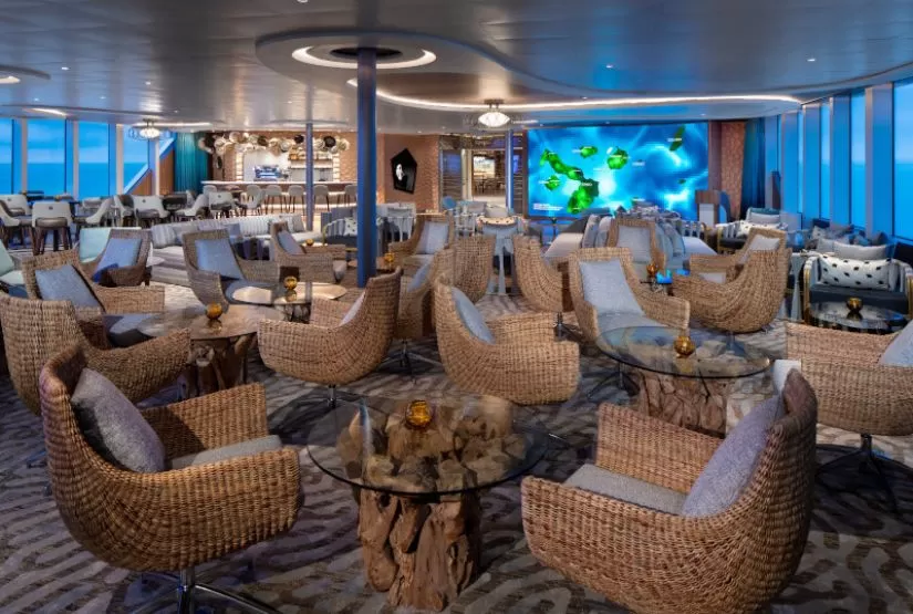 celebrity flora luxury lounge
