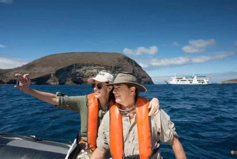 galapagos cruises 2027 tourists