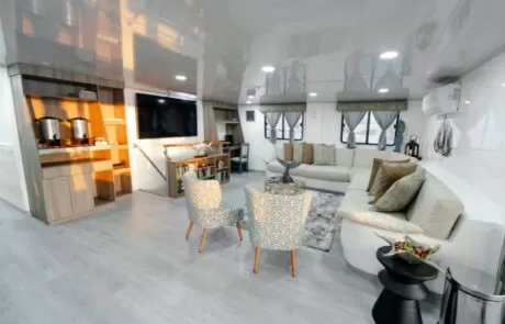 Anahi Catamaran coffee station