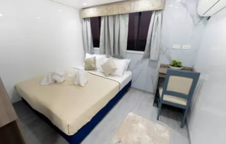 Anahi Catamaran doble cabin