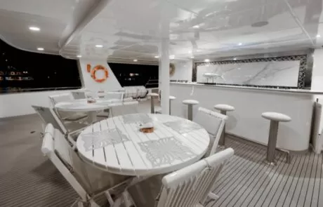 Anahi Catamaran living room alfresco