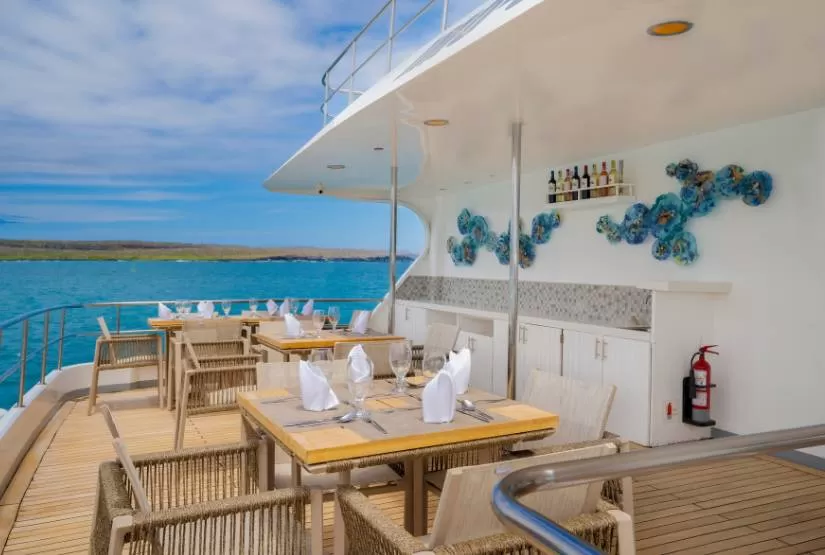 Alya Catamaran Dining Room Alfresco
