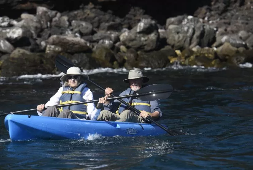 Galaxy-Sirius-Catamaran-Kayaking