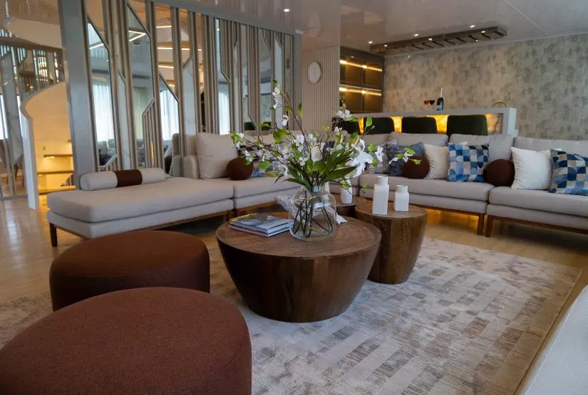 Galaxy-Sirius-Catamaran-Living-room