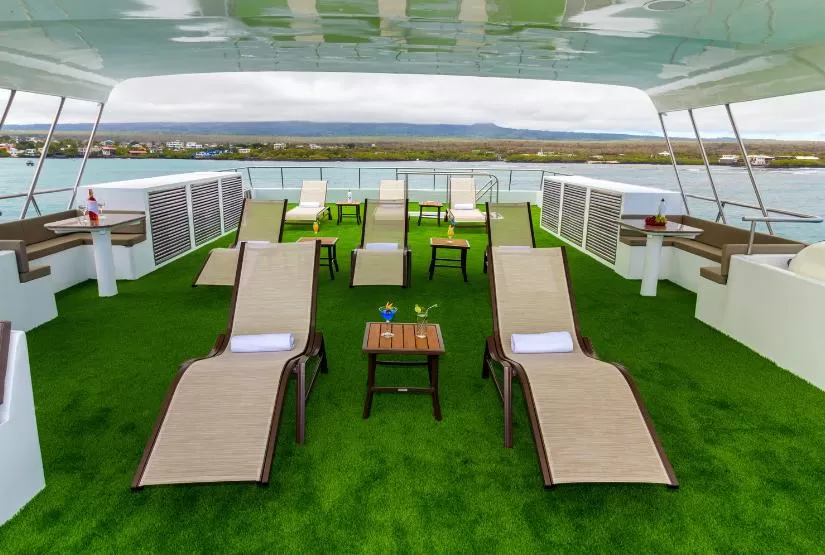 Galaxy Yacht Sun Loungers (2)