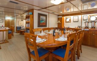 Beluga Yacht Galapagos Dining room