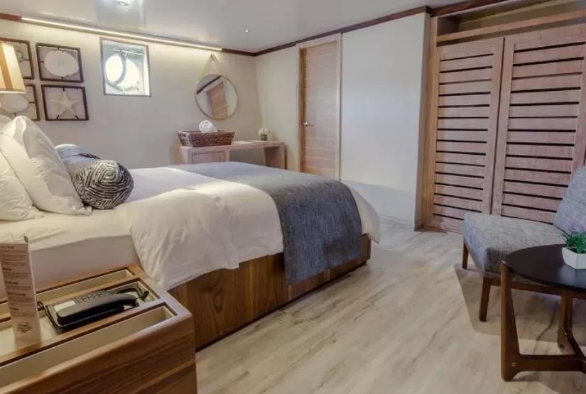 Evolution Yacht Double Cabin
