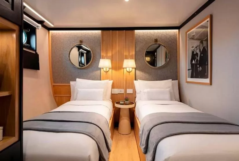 Grace Yacht Twin Cabin