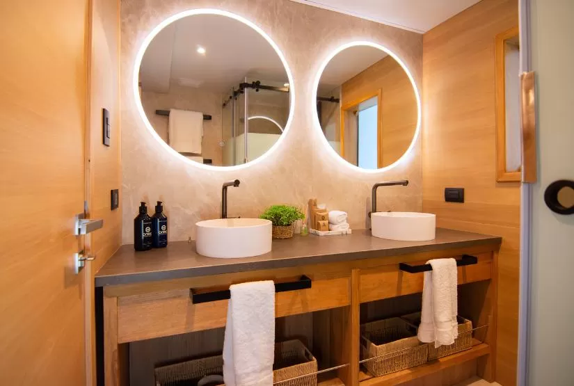 Tribute Premium Suite Bathroom