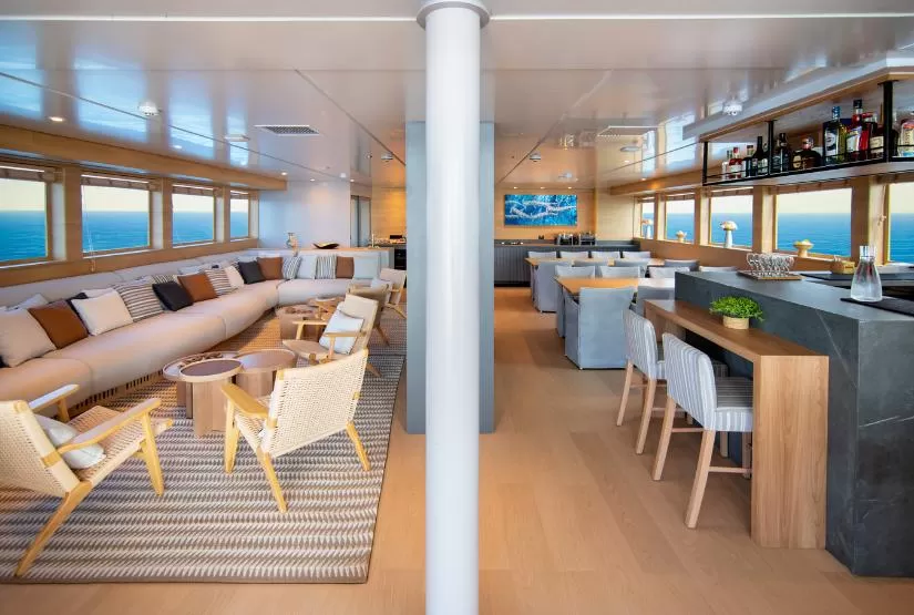 Tribute Yacht Lounge2