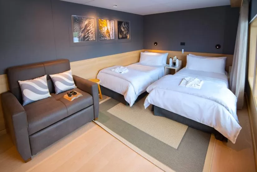 Tribute Yacht Premium Suite