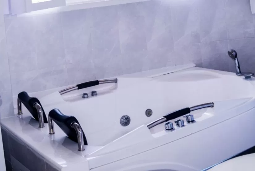 angermeyer hotel suite jacuzzi