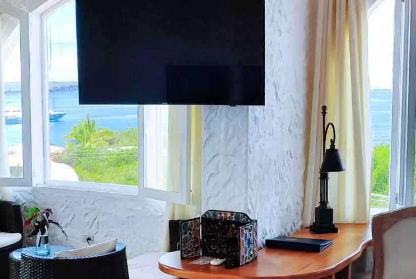 angermeyer hotel suite tv