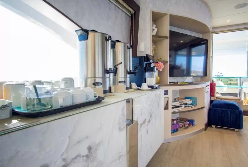 Grand Majestic Yacht Coffe station