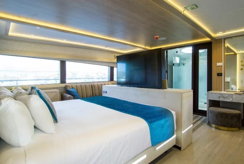 Grand Majestic Yacht Matrimonial room