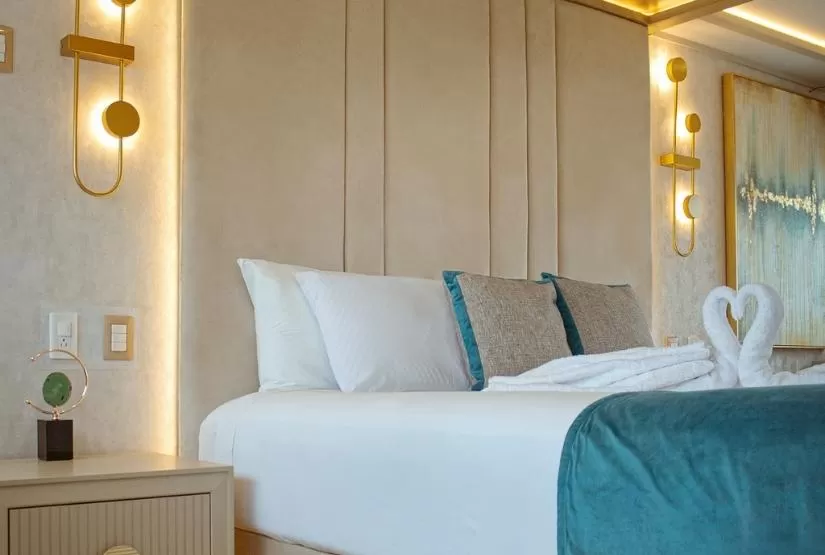 Grand Majestic Yacht Suite